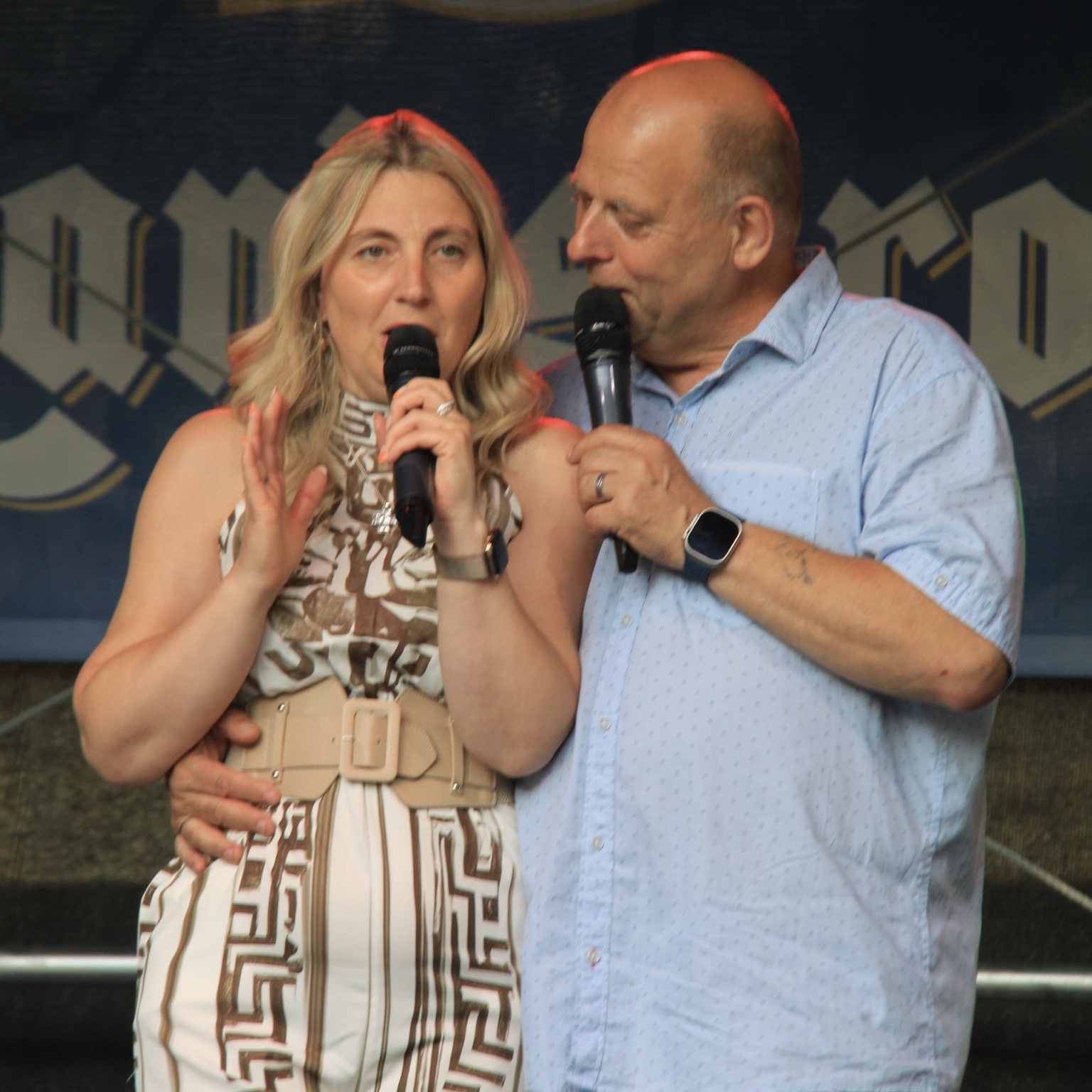 Antje und Jens von Duo Atemlos live auf der Bühne